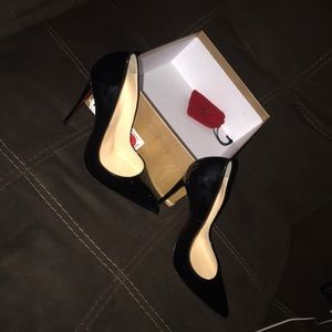 Christian Louboutin “So Kate”